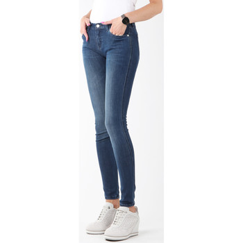 Oblačila Ženske Jeans skinny Wrangler Natural River W29JPV95C Modra