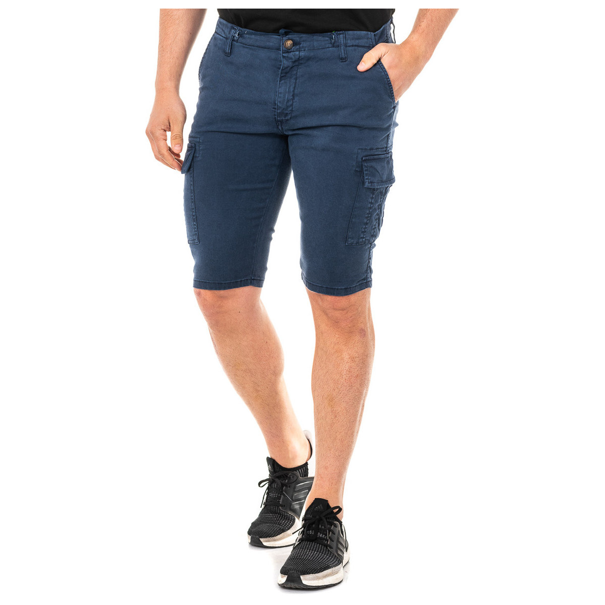 Oblačila Moški Kratke hlače & Bermuda La Martina LMB006-07017 Modra