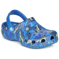 Čevlji  Dečki Cokli Crocs CLASSIC SHARK CLOG Modra