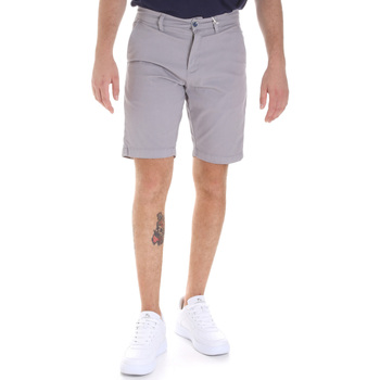 Oblačila Moški Kratke hlače & Bermuda Sseinse PB605SS Siva