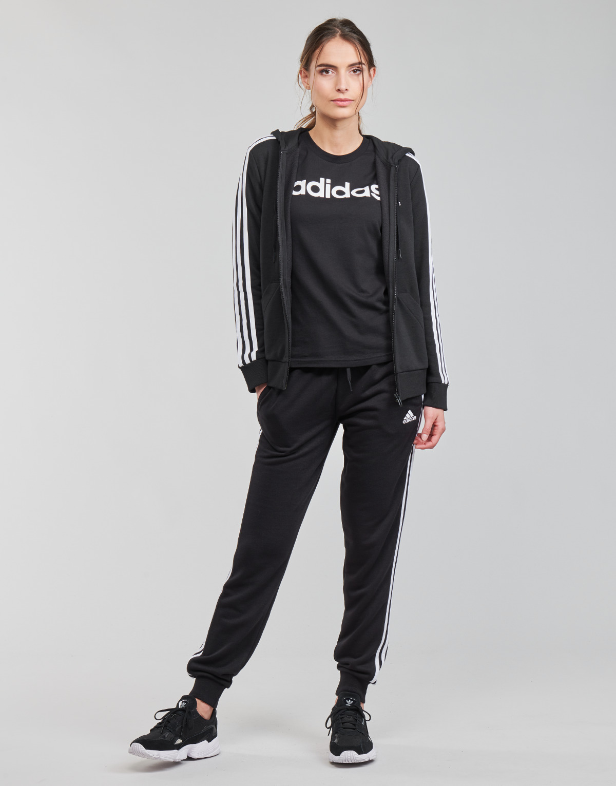 Oblačila Ženske Spodnji deli trenirke  Adidas Sportswear WESFTEC Črna