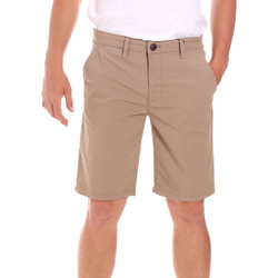 Oblačila Moški Kratke hlače & Bermuda Lumberjack CM80648 002EU Bež