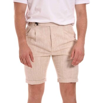 Oblačila Moški Kratke hlače & Bermuda Sseinse PB949SS Bež