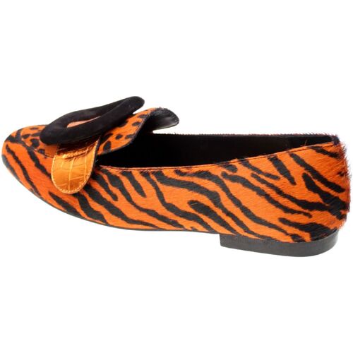 Stefany P. 245810 Oranžna