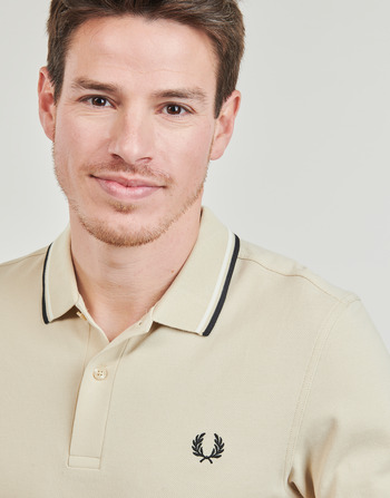 Fred Perry TWIN TIPPED FRED PERRY SHIRT Kremno bela / Črna