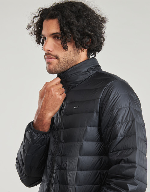 Levi's TOBAL DOWN PACKABLE Črna