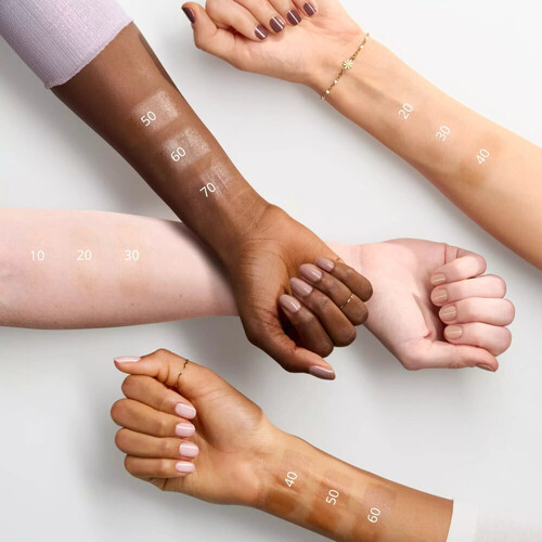 Essence Magic Filter Radiance Boost Foundation - 40 Tan Bordo