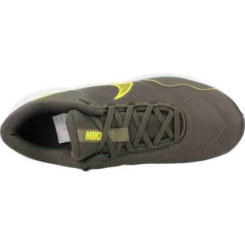 Nike LEGEND ESSENTIAL 3 MEN Zelena