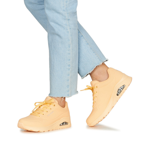 Skechers UNO - STAND ON AIR Oranžna