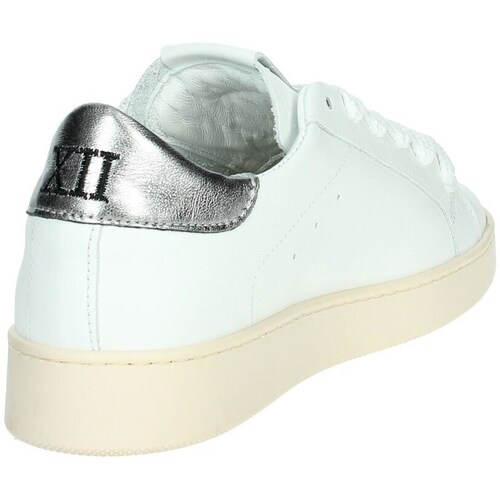 Twelve NEW CLASSIC Bela