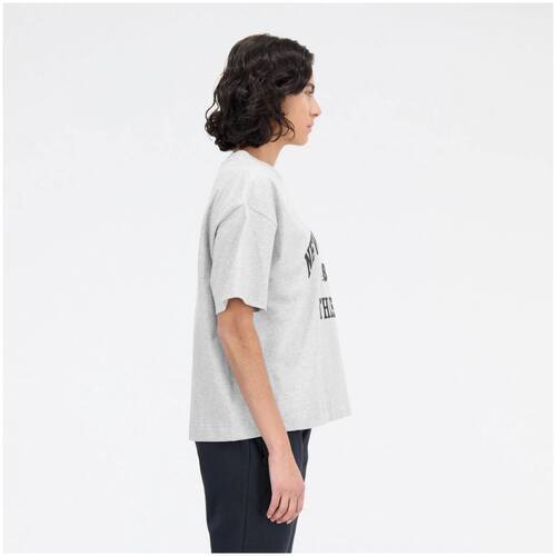 New Balance ATHLETICS VARSITY SHIRT Siva