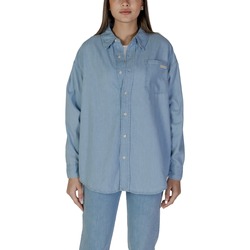 Oblačila Ženske Srajce & Bluze Calvin Klein Jeans OVERSIZED LS DENIM J20J225010 Modra