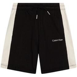 Oblačila Dečki Hlače Calvin Klein Jeans  Črna