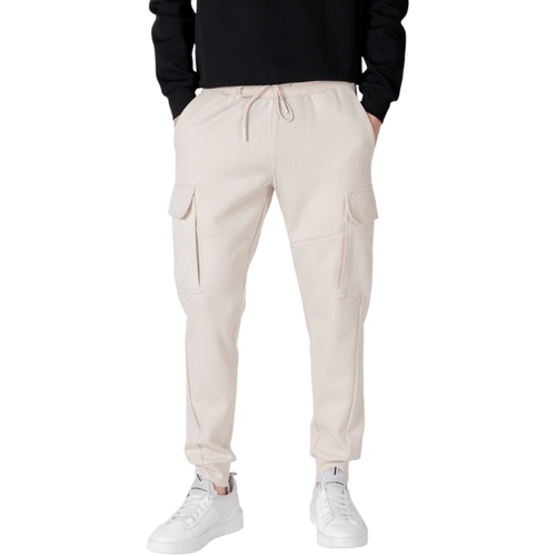 Oblačila Moški Hlače Antony Morato REGULAR FIT WITH LOGOED RUBBER FLAG MMFP00405-FA150178 Bela